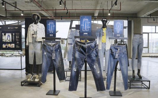 Steps of  Preparing Denim Jeans Bulk Orders